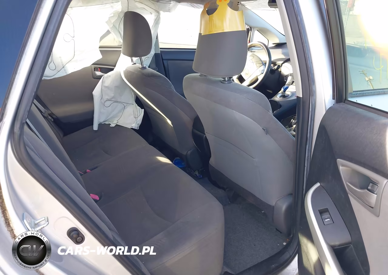 2014 Toyota Prius Plug-In VIN:JTDKN3DPXE3055564 - 8