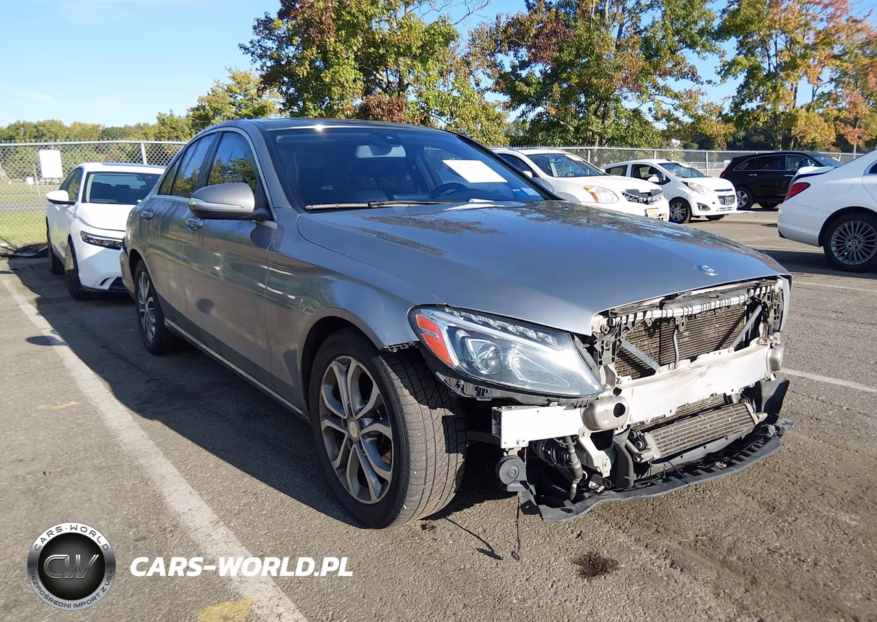 2015 Mercedes-Benz C 300