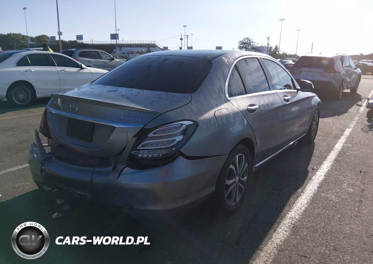 2015 Mercedes-Benz C 300 VIN:55SWF4JBXFU051191 - 4