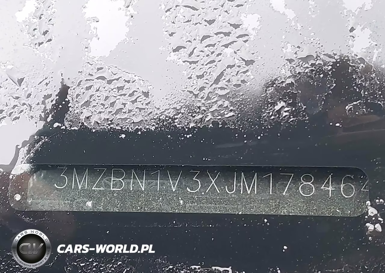 2018 Mazda Mazda3 Touring VIN:3MZBN1V3XJM178464 - 16