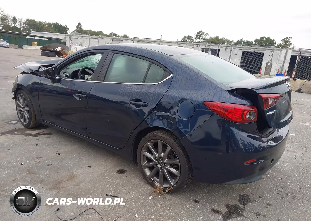 2018 Mazda Mazda3 Touring VIN:3MZBN1V3XJM178464 - 3