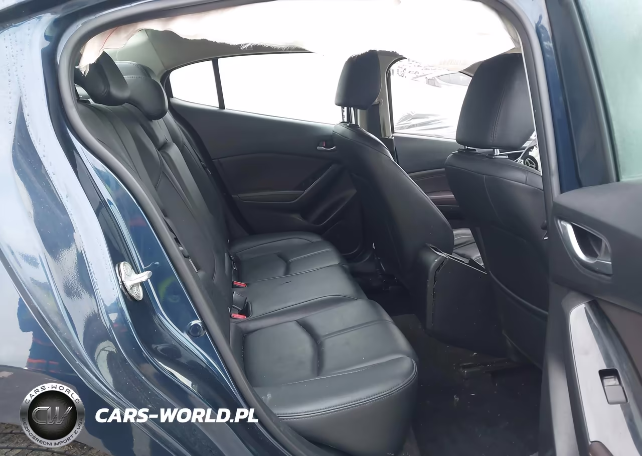 2018 Mazda Mazda3 Touring VIN:3MZBN1V3XJM178464 - 8