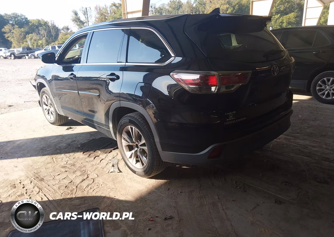 2015 Toyota Highlander Xle V6 VIN:5TDKKRFH5FS065047 - 3