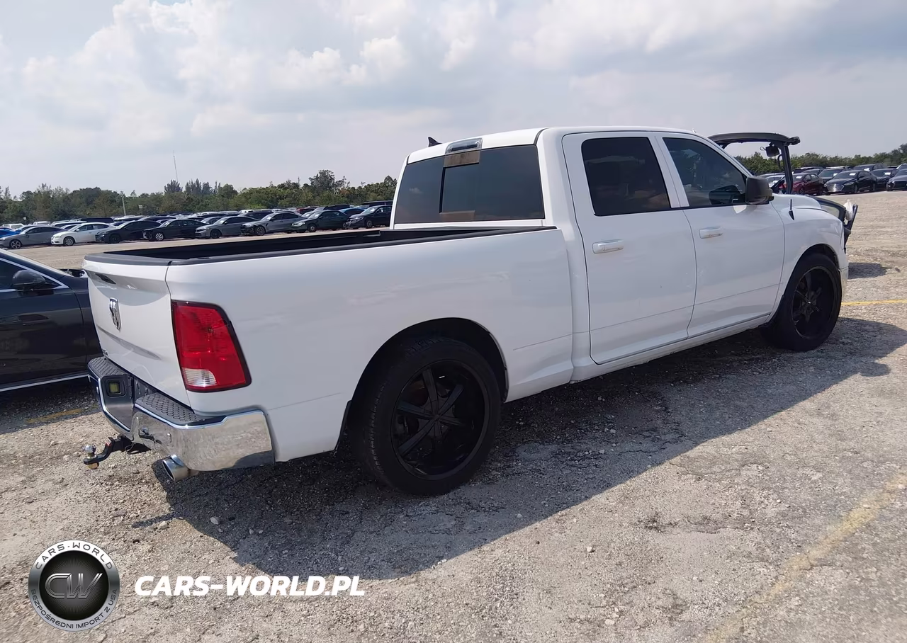 2019 Ram 1500 Classic Big Horn 4X2 6'4 Box VIN:1C6RR6TT2KS613077 - 4