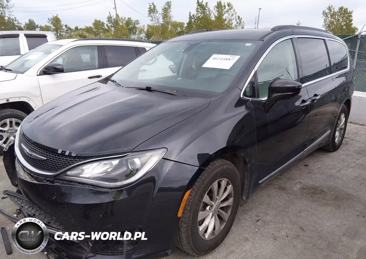 2017 Chrysler Pacifica Touring-L VIN:2C4RC1BG9HR512680 - 2