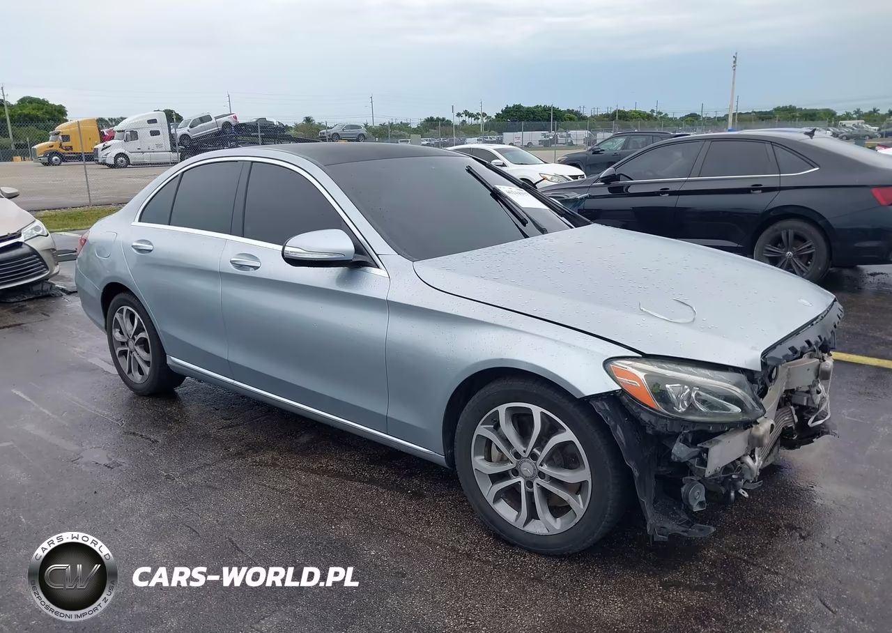 2015 Mercedes-Benz C 300