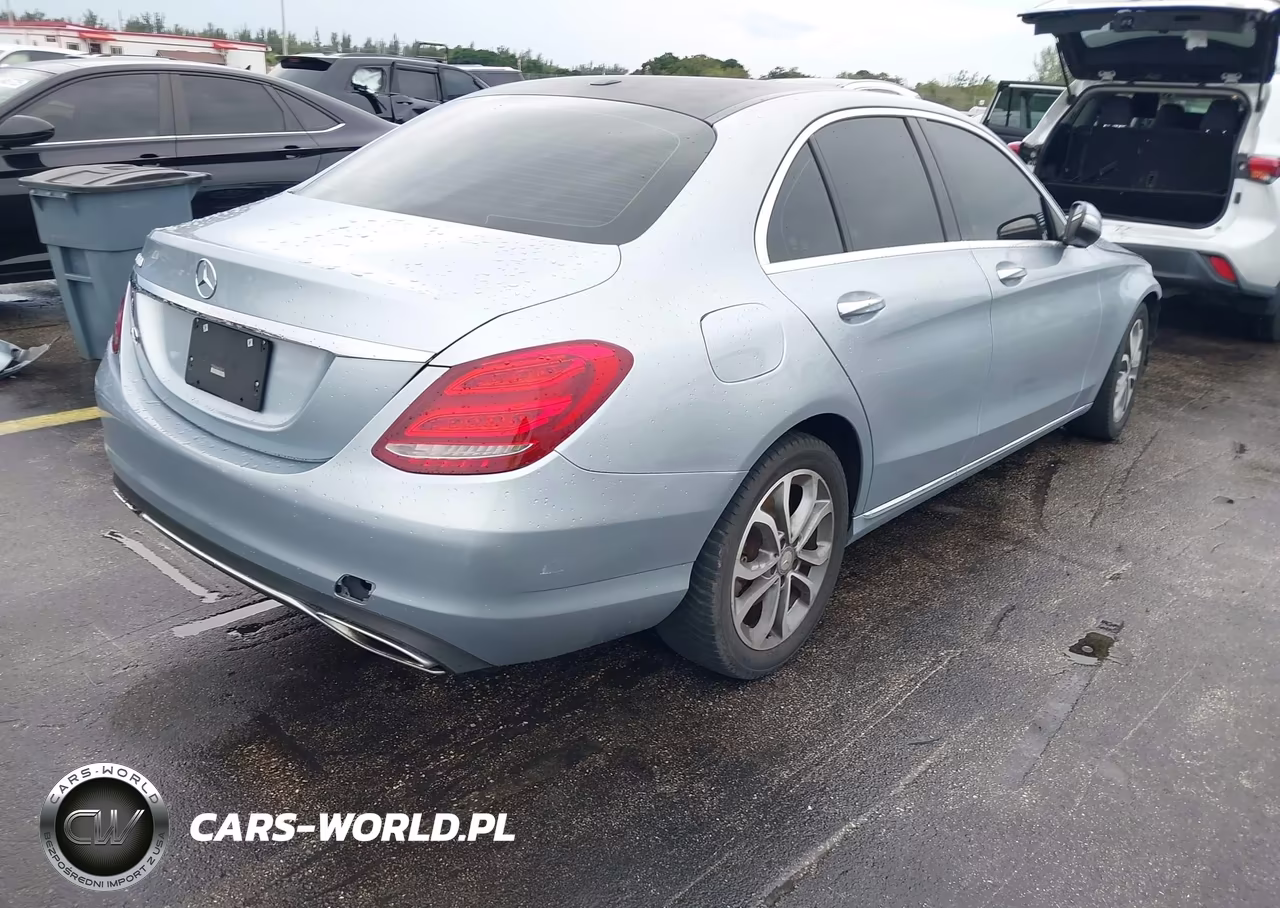 2015 Mercedes-Benz C 300 VIN:55SWF4JB4FU043037 - 4