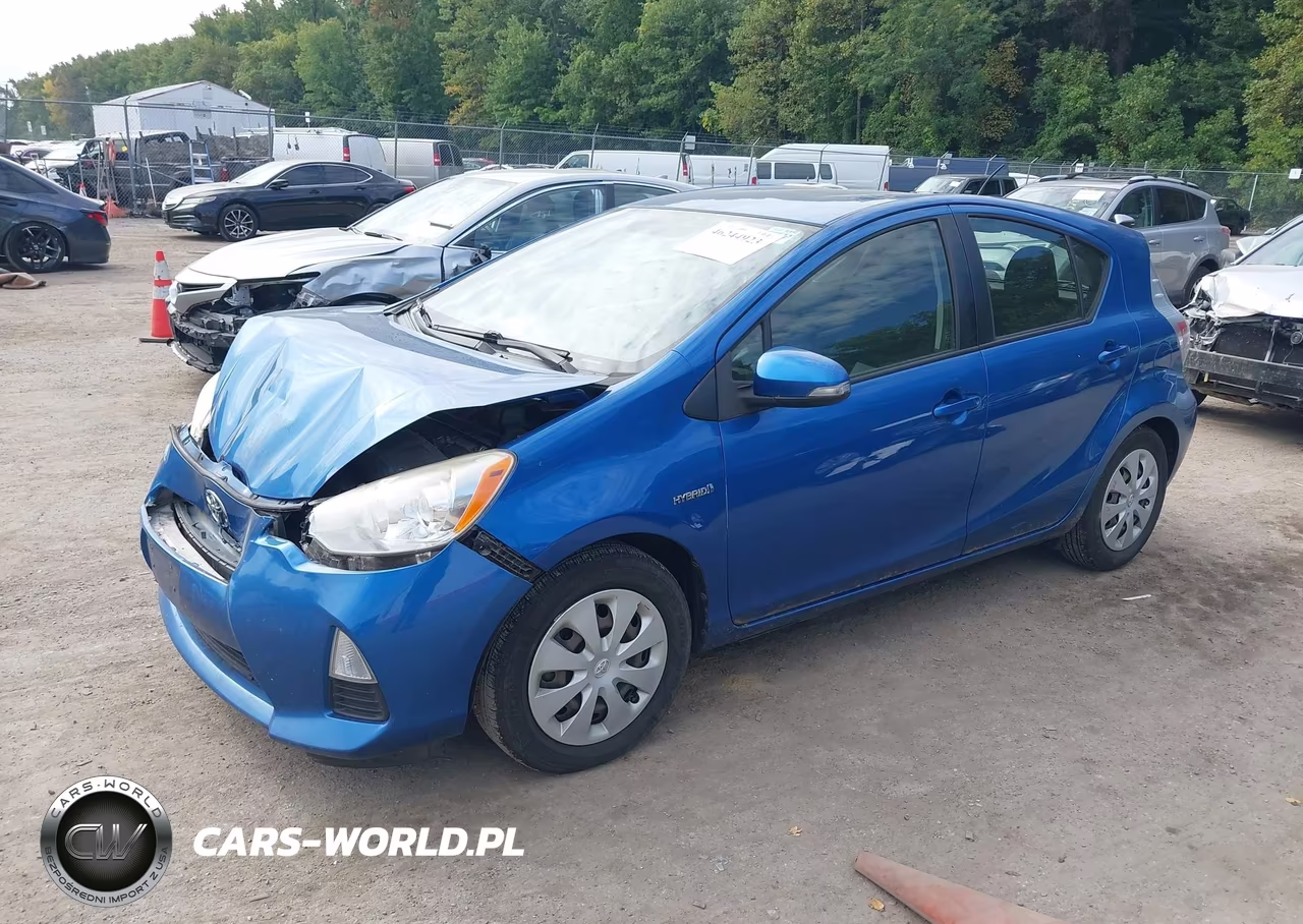 2014 Toyota Prius C Two VIN:JTDKDTB38E1557956 - 2