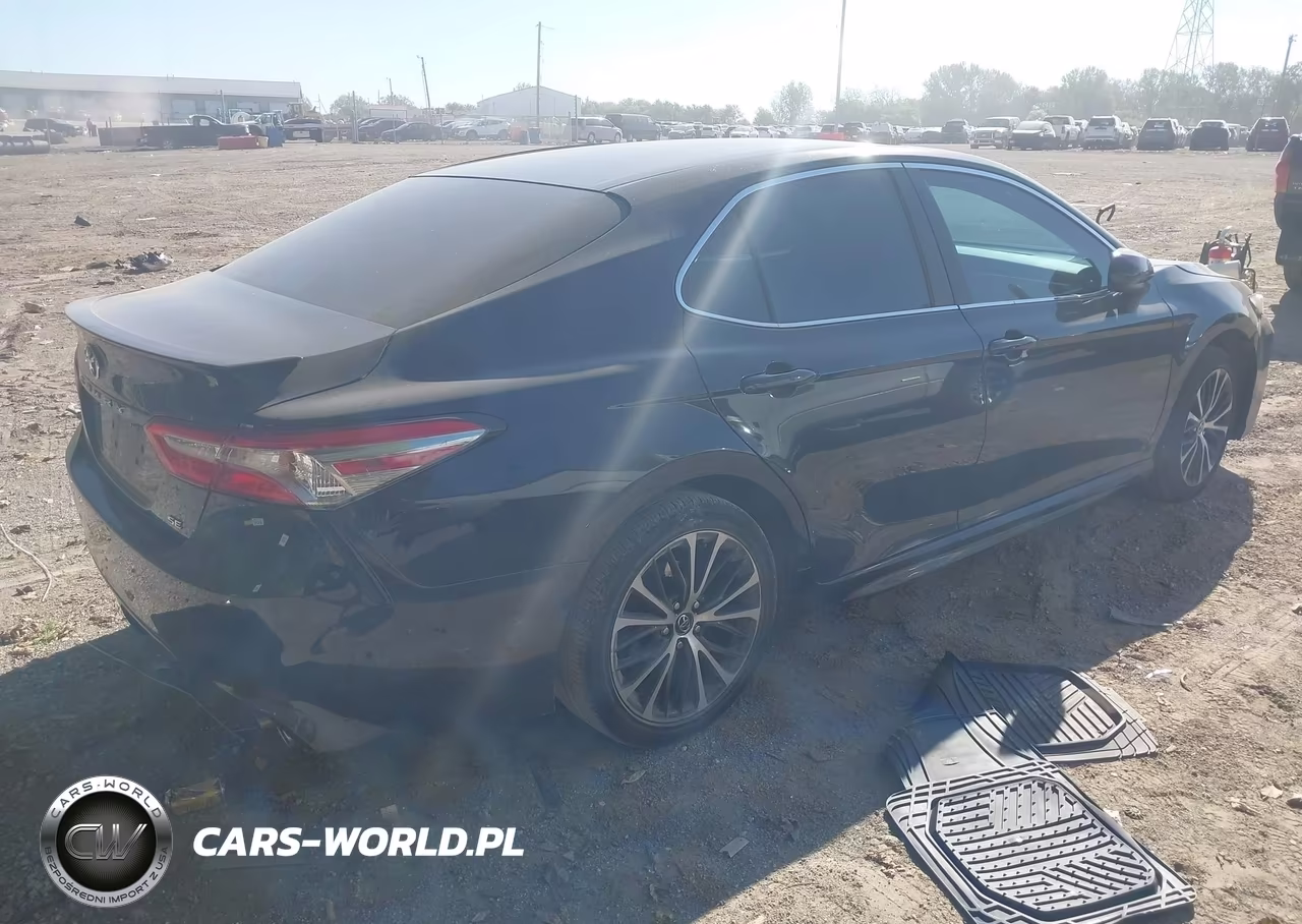 2018 Toyota Camry Se VIN:4T1B11HK7JU672046 - 4
