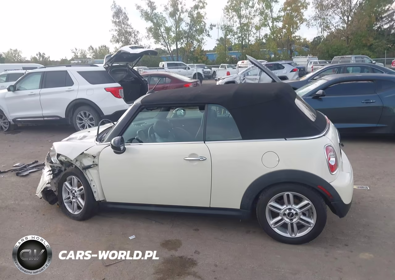2015 Mini Convertible Cooper VIN:WMWZN3C53FT862862 - 15