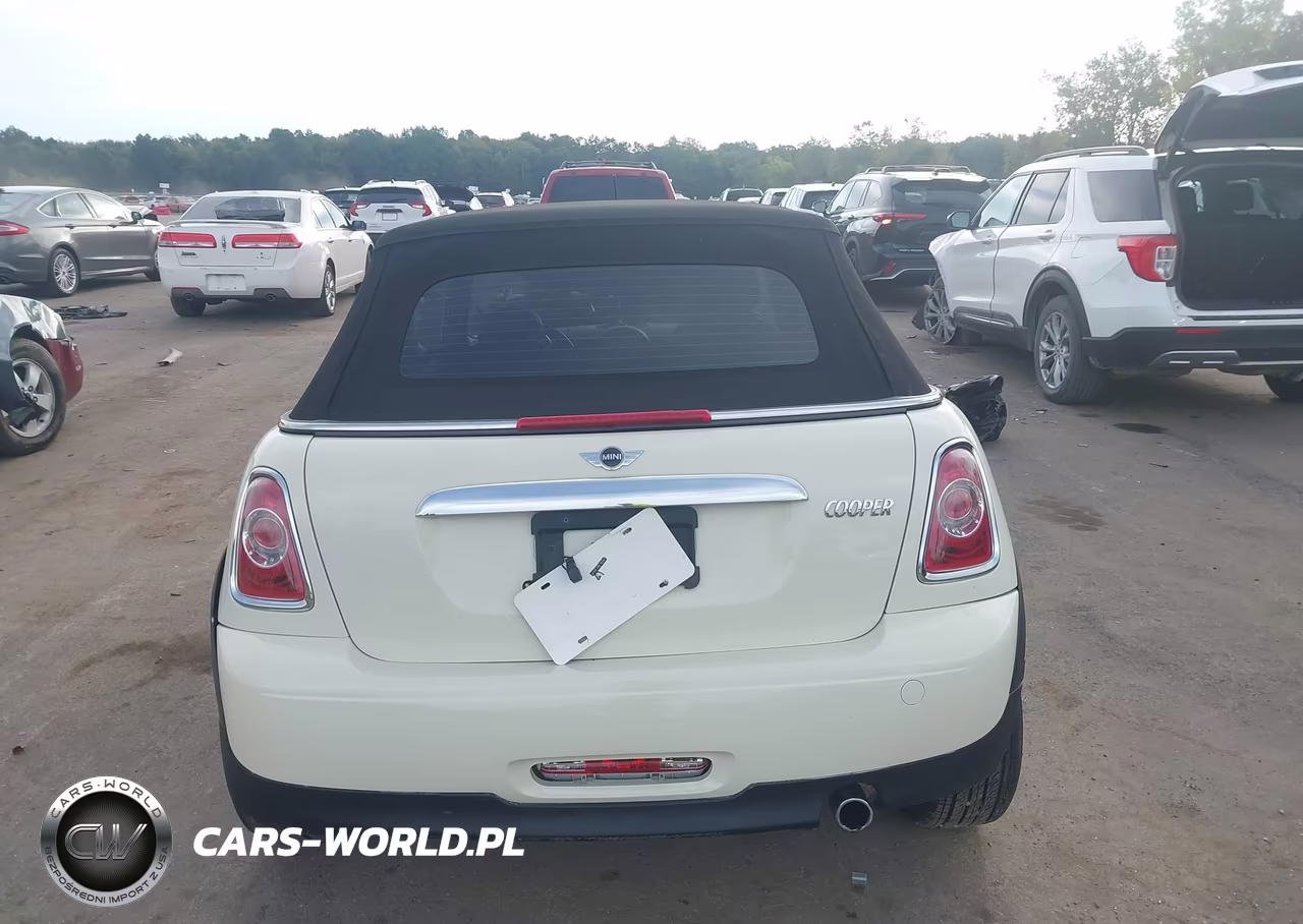 2015 Mini Convertible Cooper VIN:WMWZN3C53FT862862 - 17