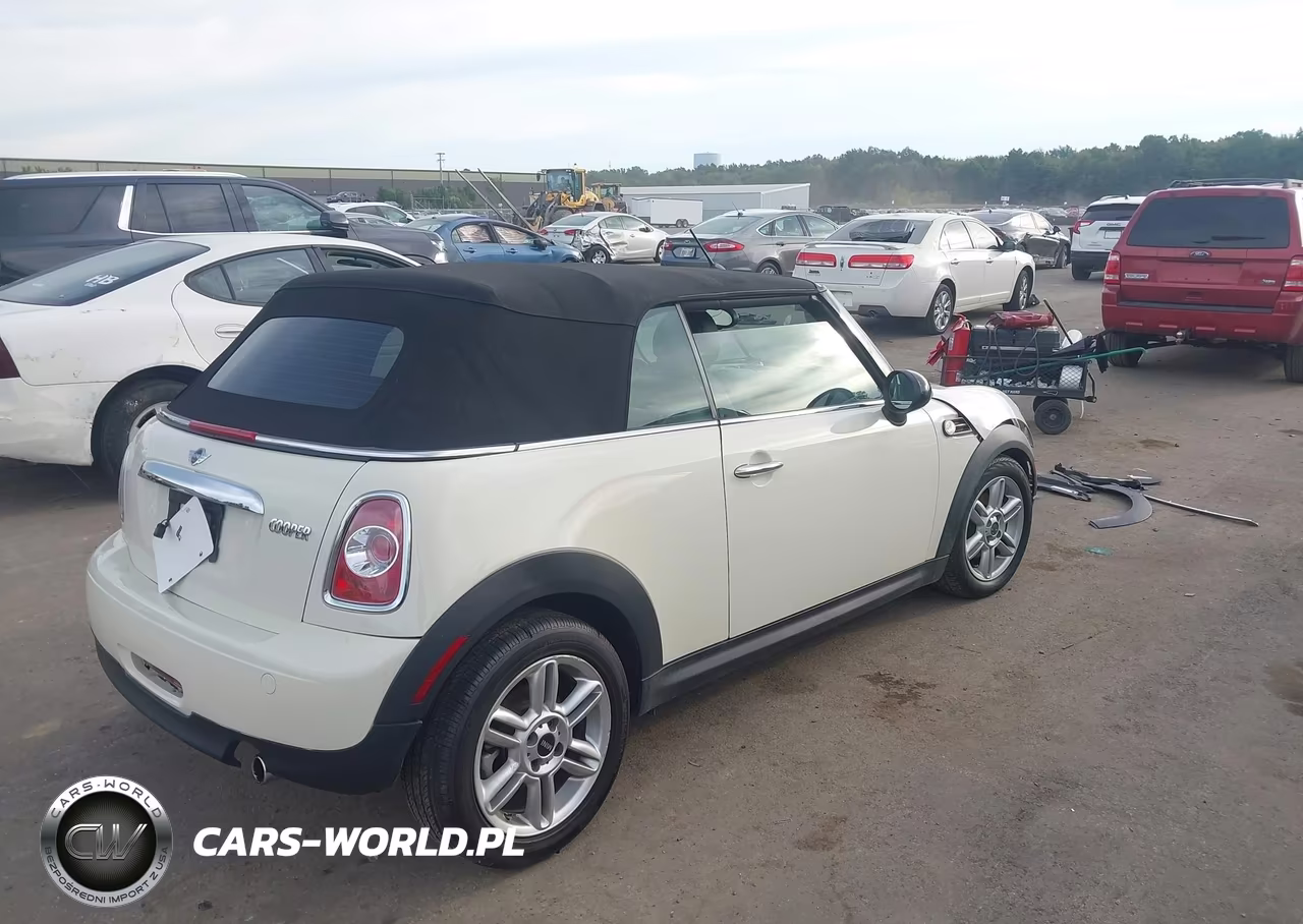 2015 Mini Convertible Cooper VIN:WMWZN3C53FT862862 - 4