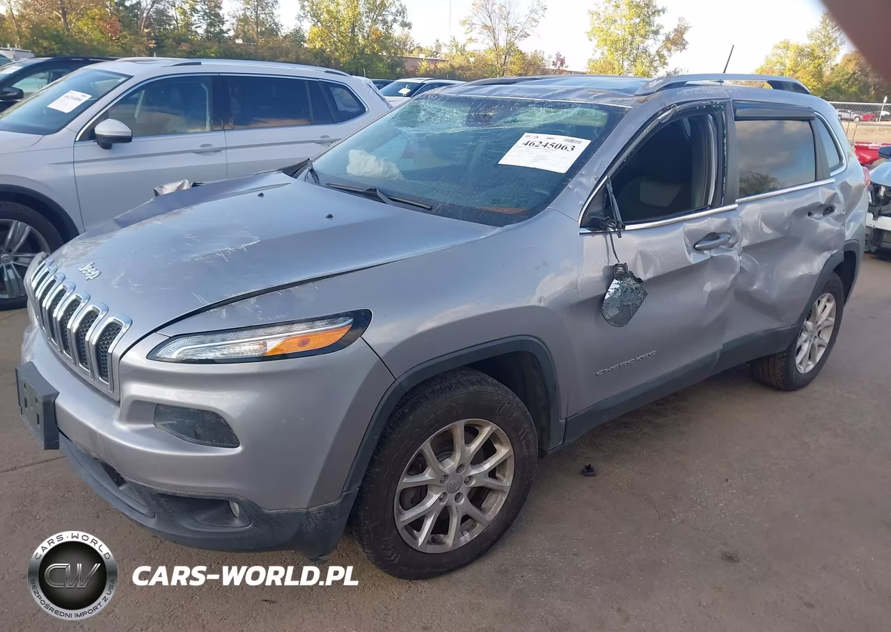 2018 Jeep Cherokee Latitude 4X4 VIN:1C4PJMCX7JD534442 - 2