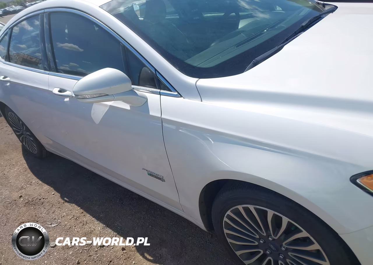 2018 Ford Fusion Energi Titanium VIN:3FA6P0SU7JR225027 - 13