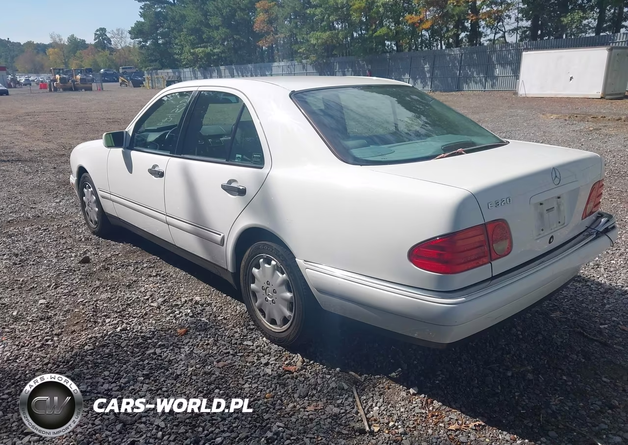 1999 Mercedes-Benz E 320 VIN:WDBJF65H6XA880936 - 3