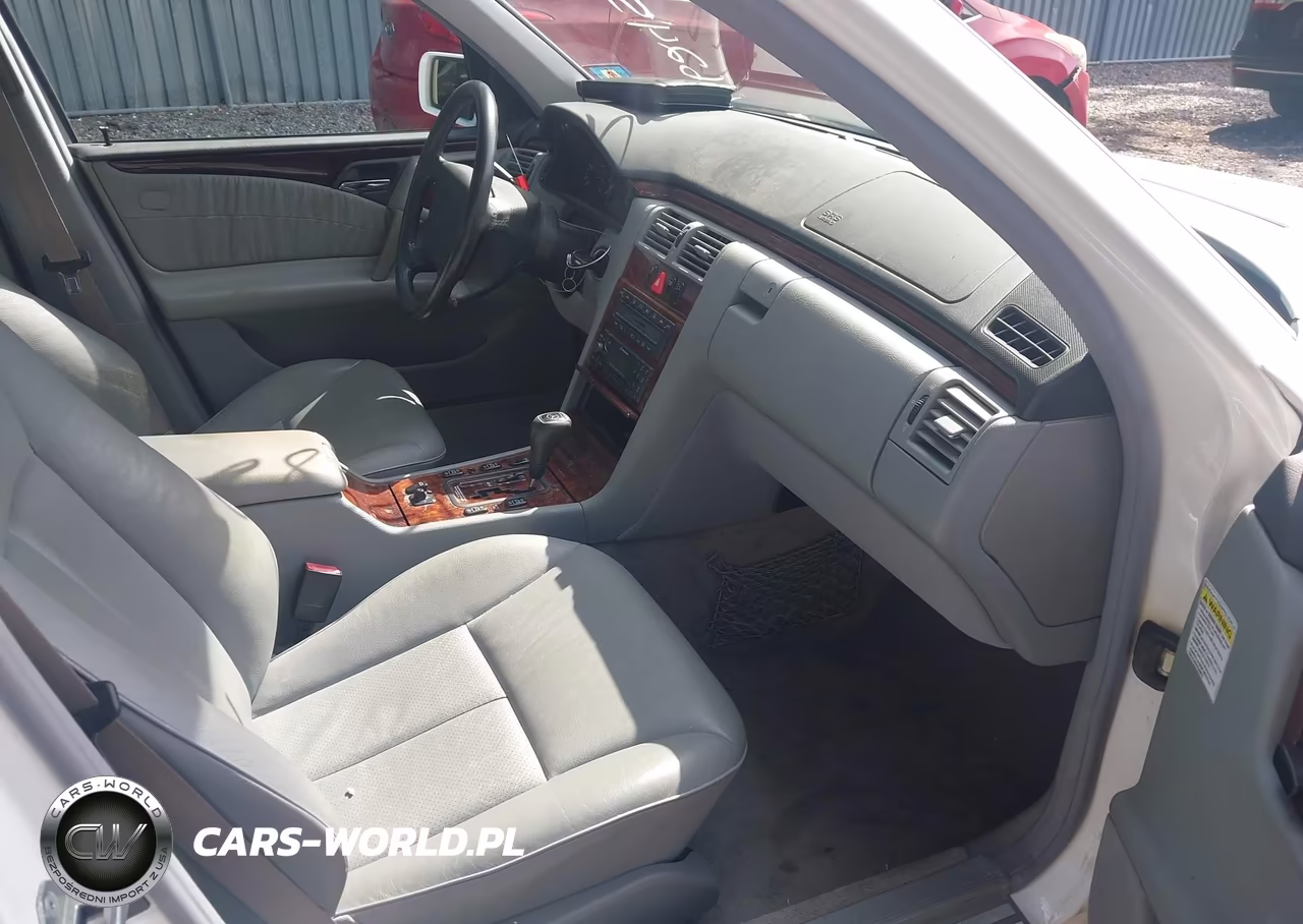 1999 Mercedes-Benz E 320 VIN:WDBJF65H6XA880936 - 5