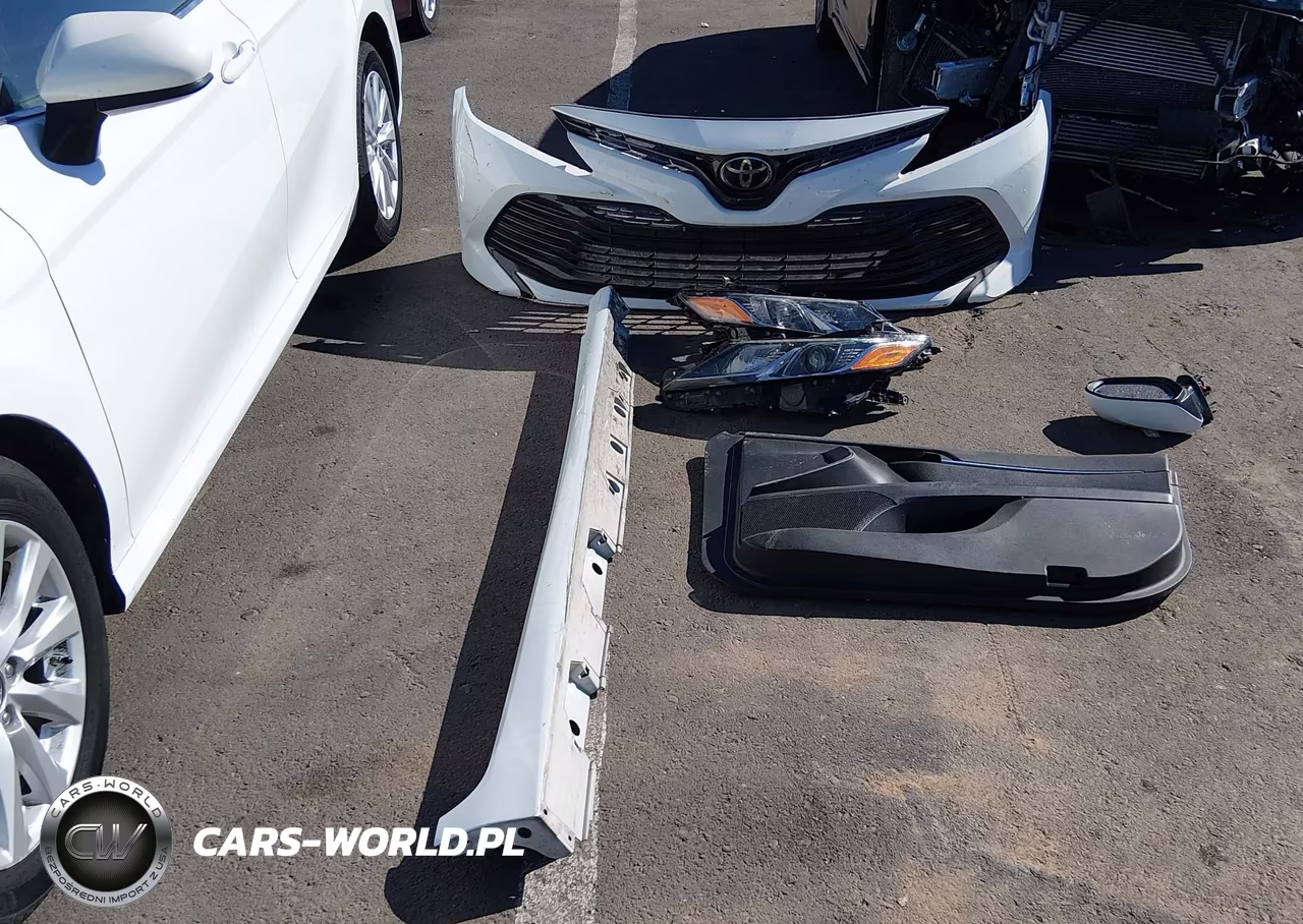 2019 Toyota Camry Le VIN:4T1B11HKXKU773616 - 12
