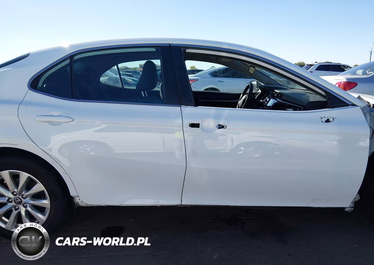 2019 Toyota Camry Le VIN:4T1B11HKXKU773616 - 14