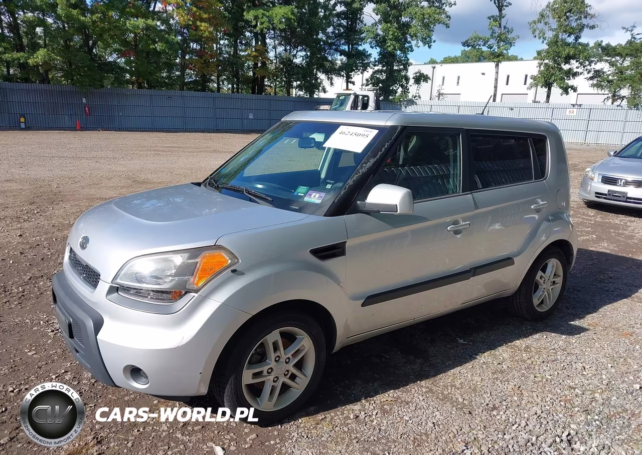 2011 Kia Soul + VIN:KNDJT2A23B7323685 - 2