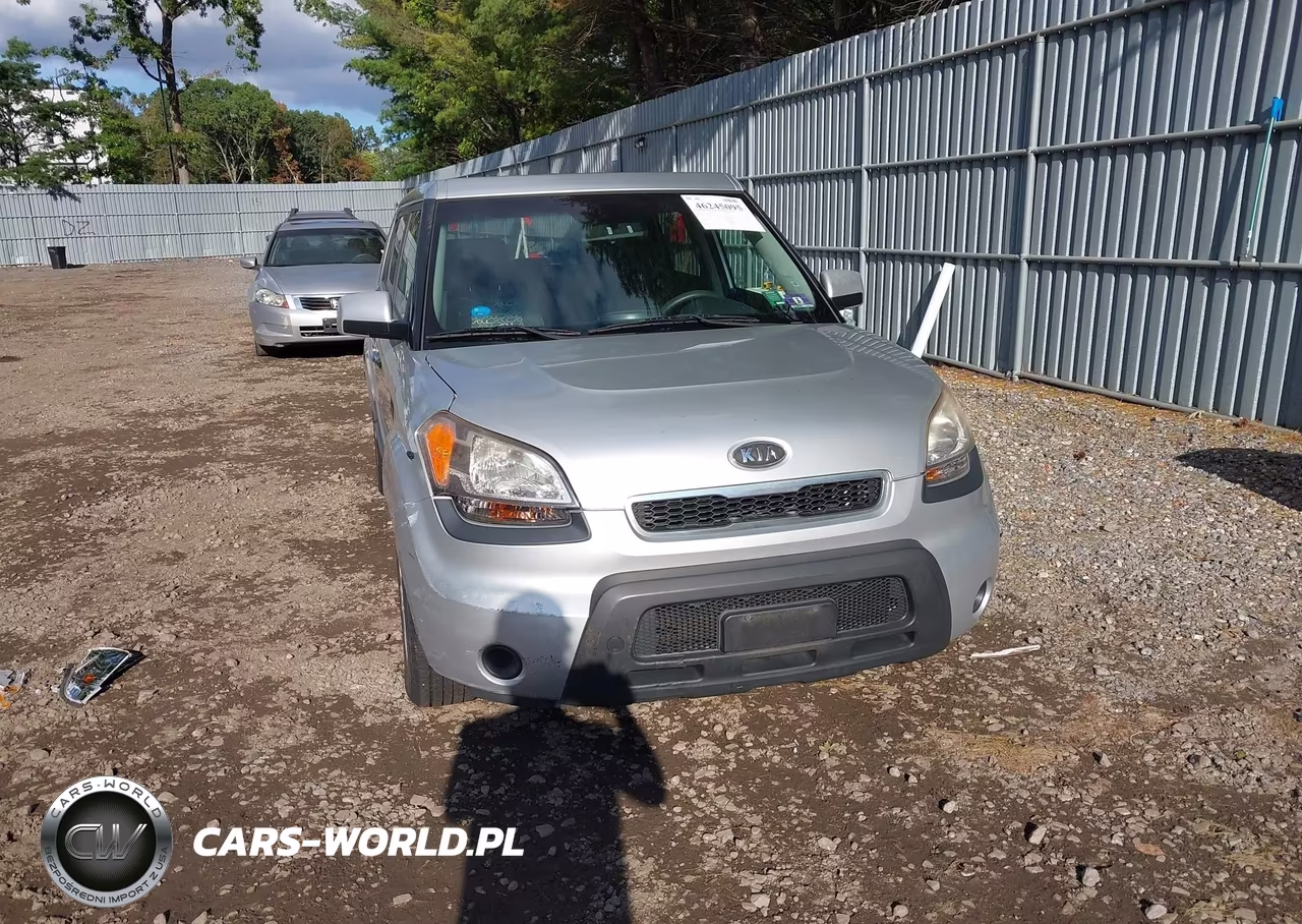 2011 Kia Soul + VIN:KNDJT2A23B7323685 - 6