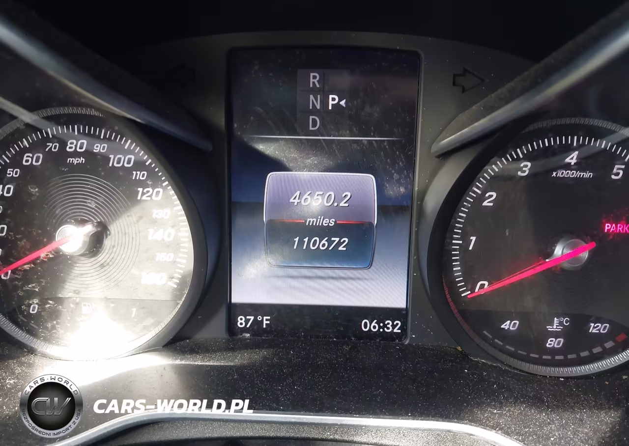 2016 Mercedes-Benz C 300 VIN:55SWF4JB4GU125576 - 7