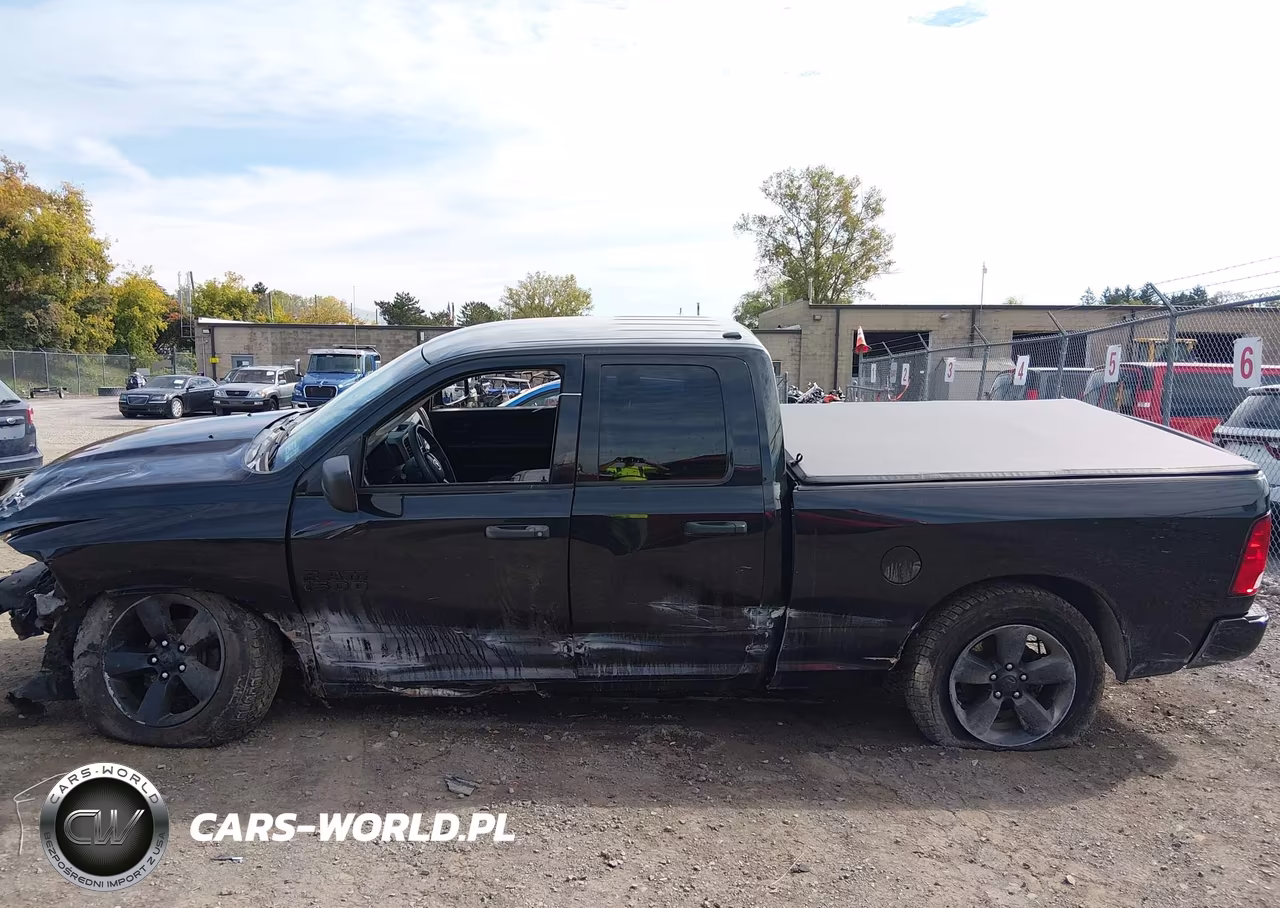 2018 Ram 1500 VIN:1C6RR7FG2JS342993 - 15