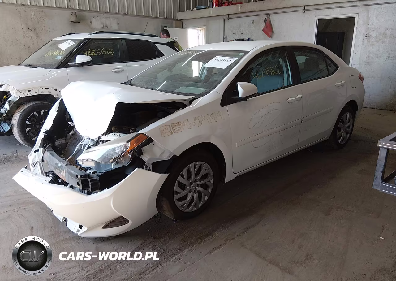 2017 Toyota Corolla Le VIN:2T1BURHE3HC775556 - 2