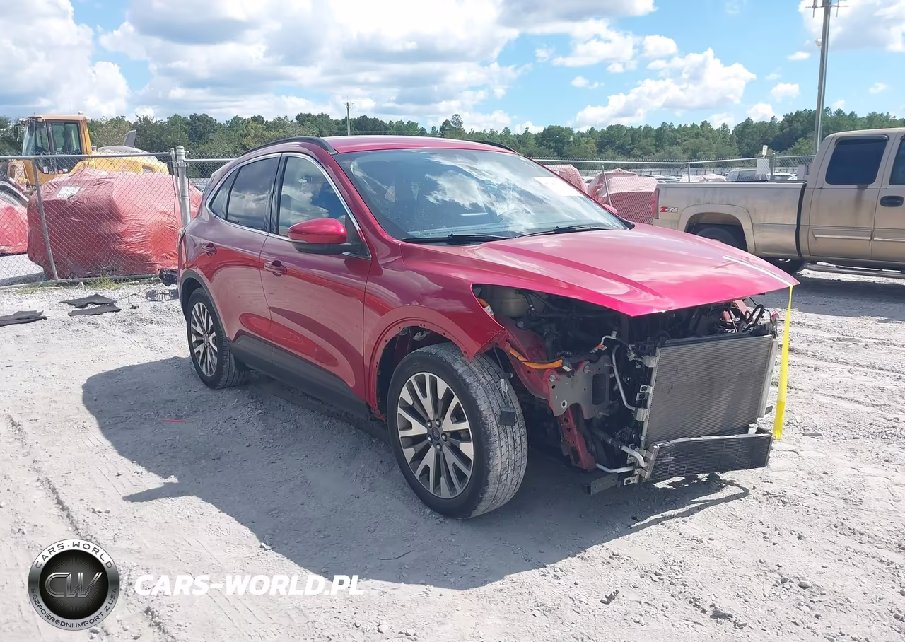 2020 Ford Escape Titanium Hybrid