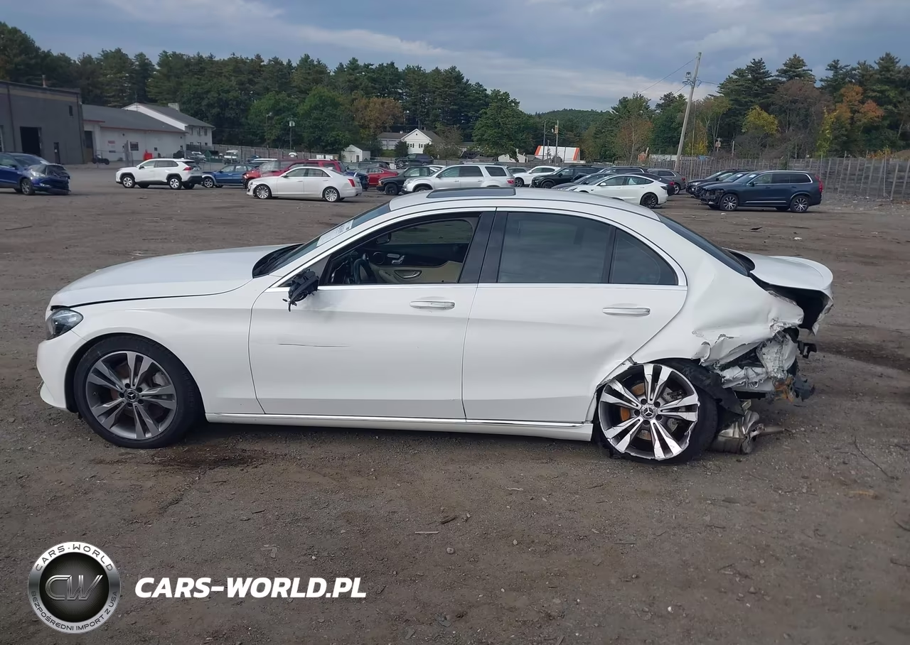 2018 Mercedes-Benz C 300 4Matic VIN:55SWF4KB4JU281042 - 15