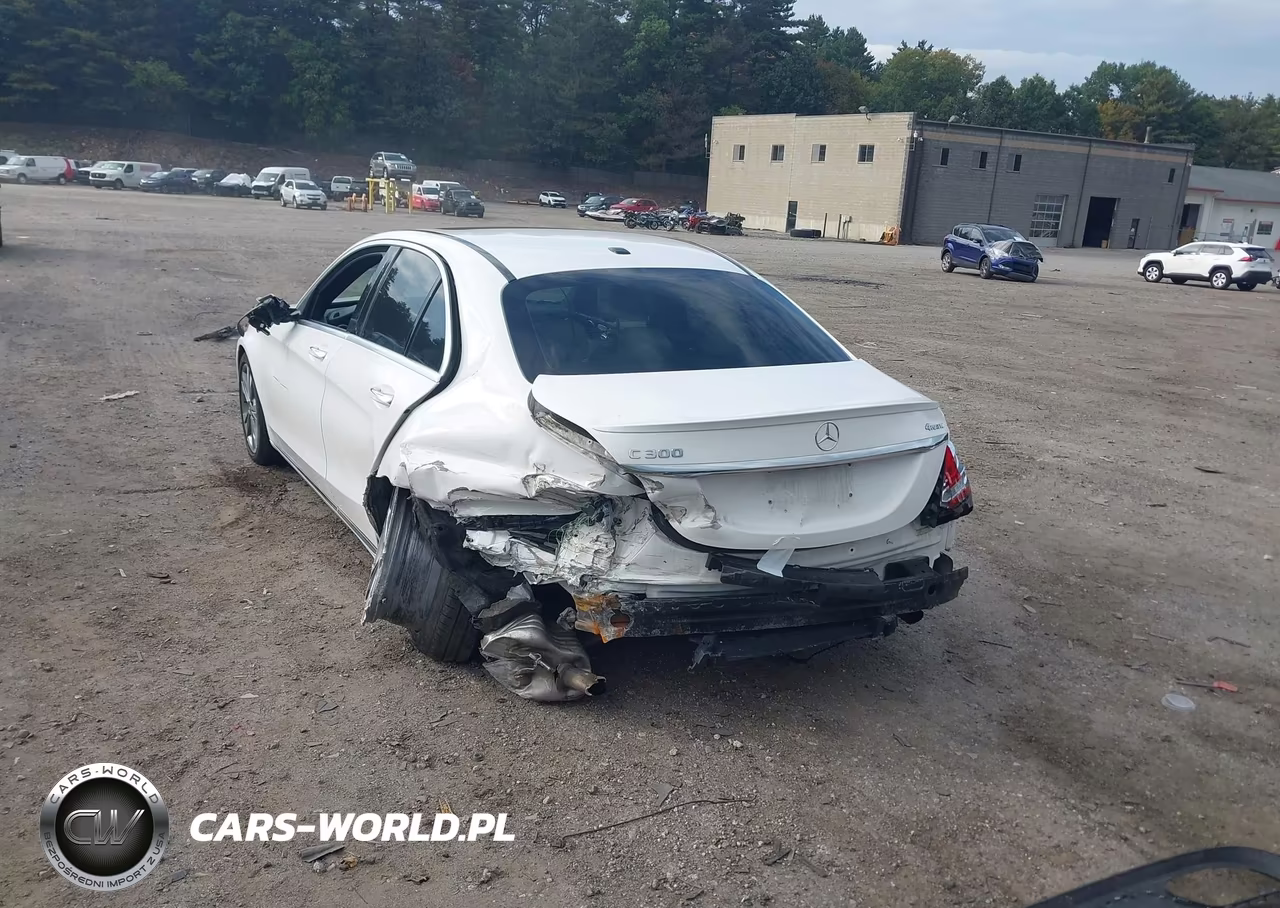 2018 Mercedes-Benz C 300 4Matic VIN:55SWF4KB4JU281042 - 3