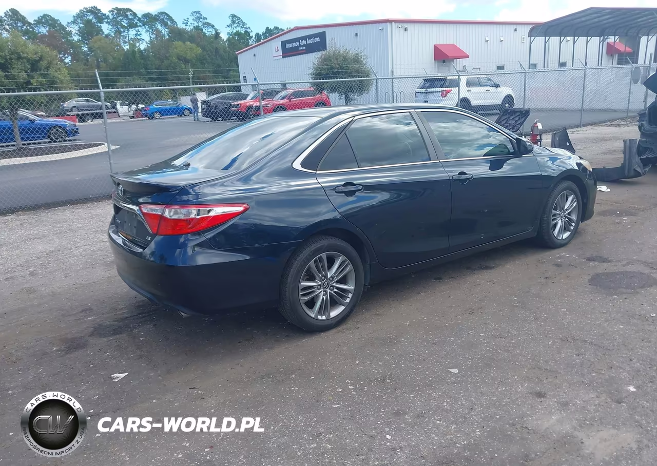 2017 Toyota Camry Se VIN:4T1BF1FK5HU308982 - 4