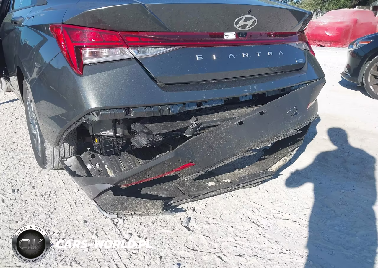 2026 Hyundai Elantra Hybrid Blue VIN:KMHLM4DJ0TU198633 - 17