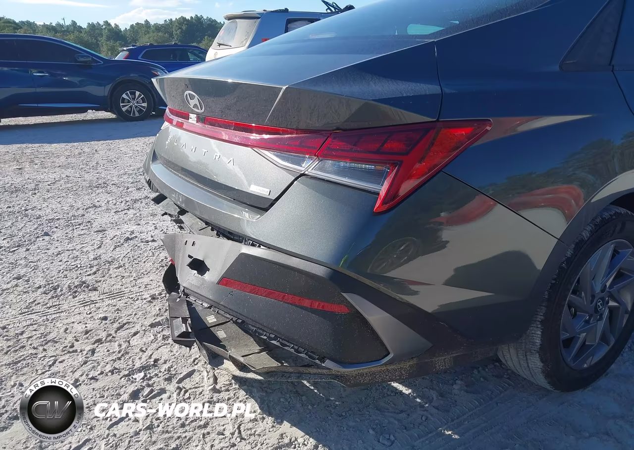 2026 Hyundai Elantra Hybrid Blue VIN:KMHLM4DJ0TU198633 - 19