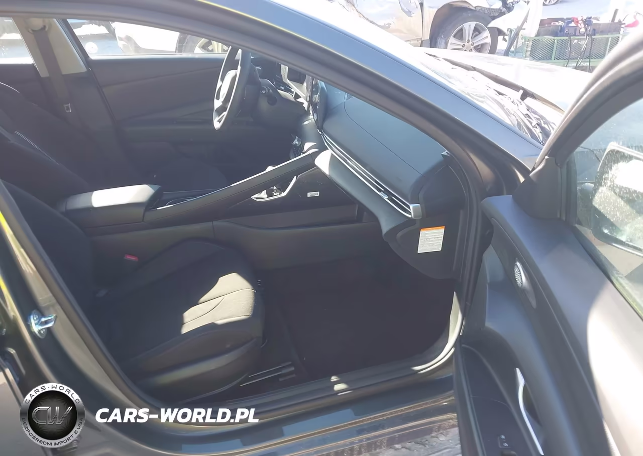 2026 Hyundai Elantra Hybrid Blue VIN:KMHLM4DJ0TU198633 - 5
