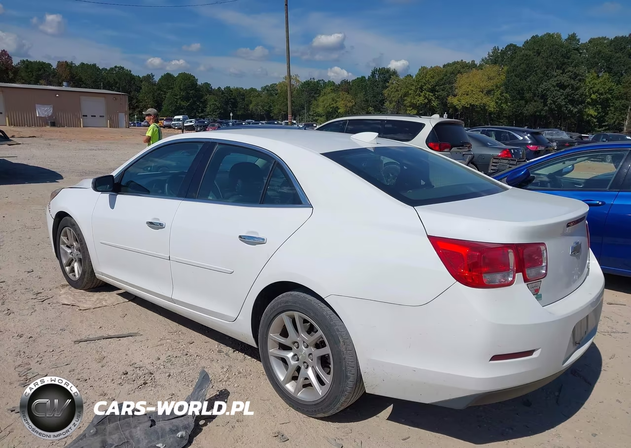 2015 Chevrolet Malibu 1Lt VIN:1G11C5SL9FF338558 - 3