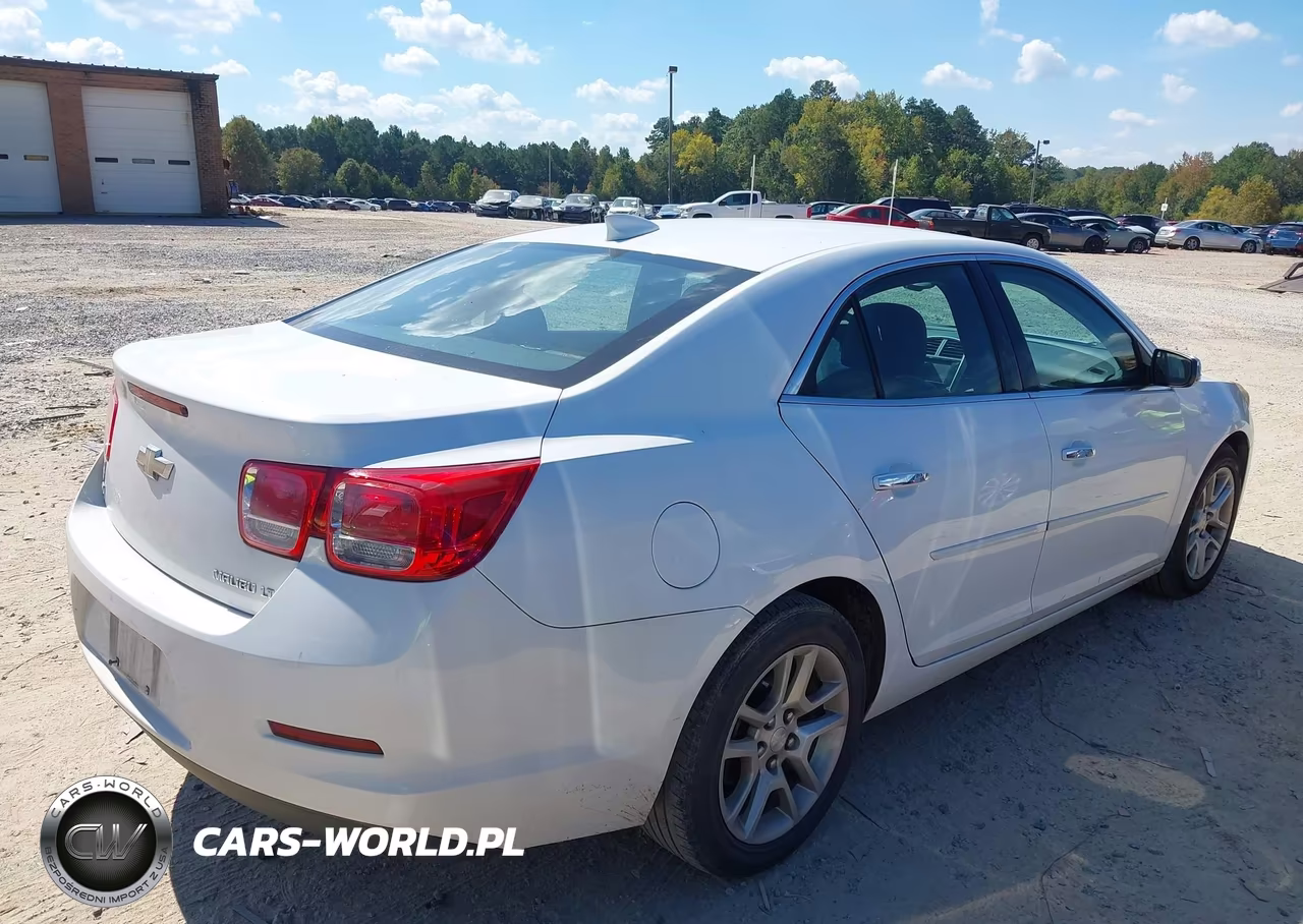 2015 Chevrolet Malibu 1Lt VIN:1G11C5SL9FF338558 - 4
