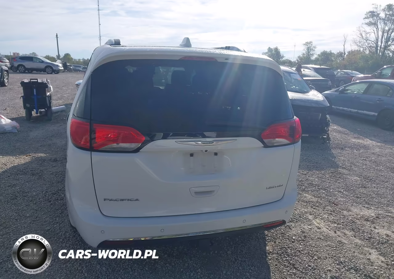 2017 Chrysler Pacifica Limited VIN:2C4RC1GG1HR507370 - 16
