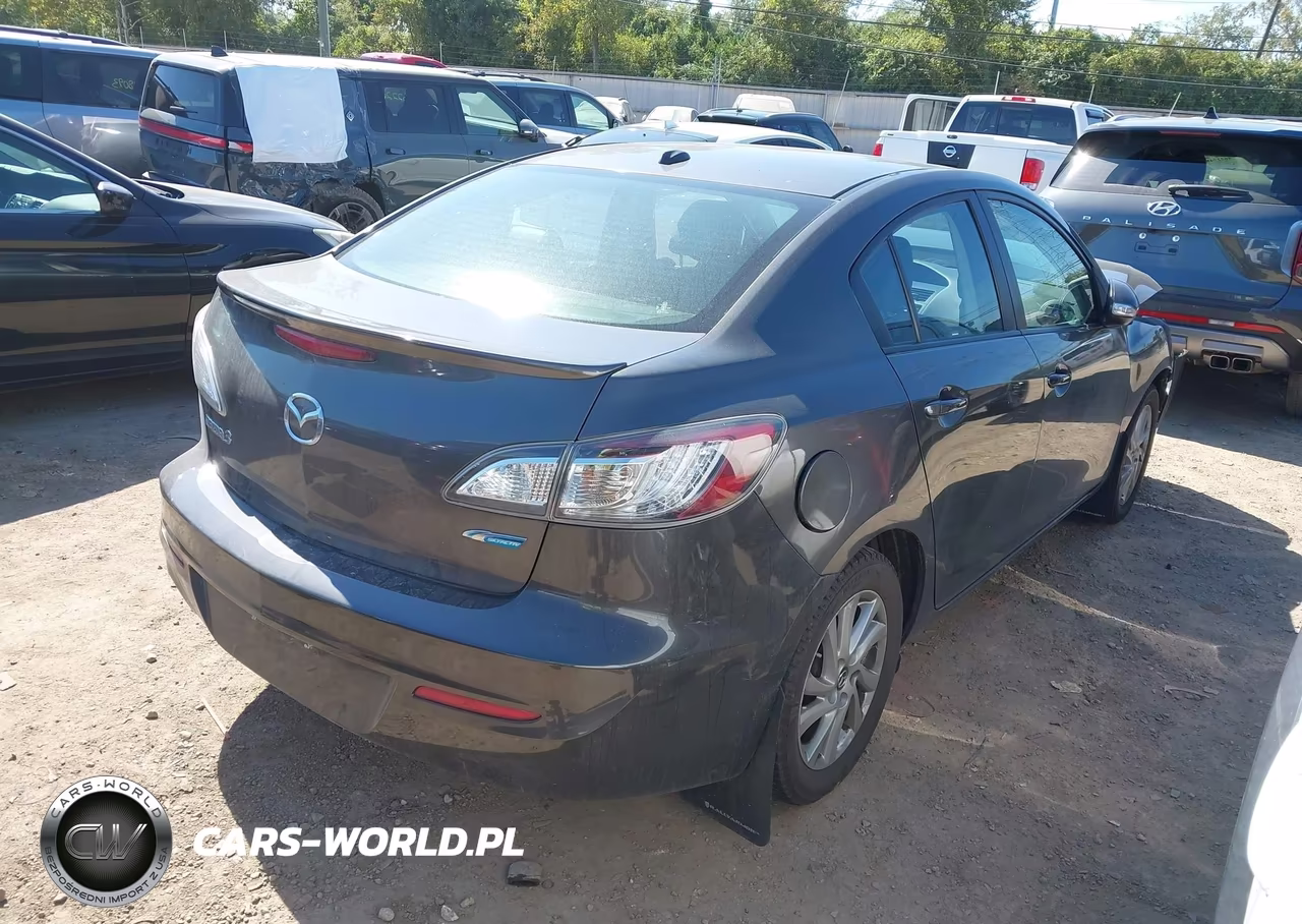 2013 Mazda Mazda3 I Grand Touring VIN:JM1BL1W72D1765592 - 4