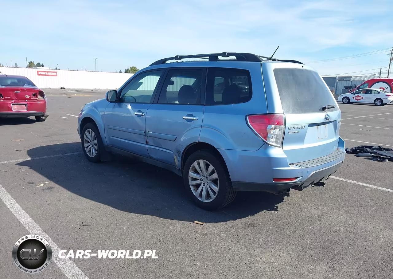 2011 Subaru Forester 2.5X Premium VIN:JF2SHADC6BH773055 - 3