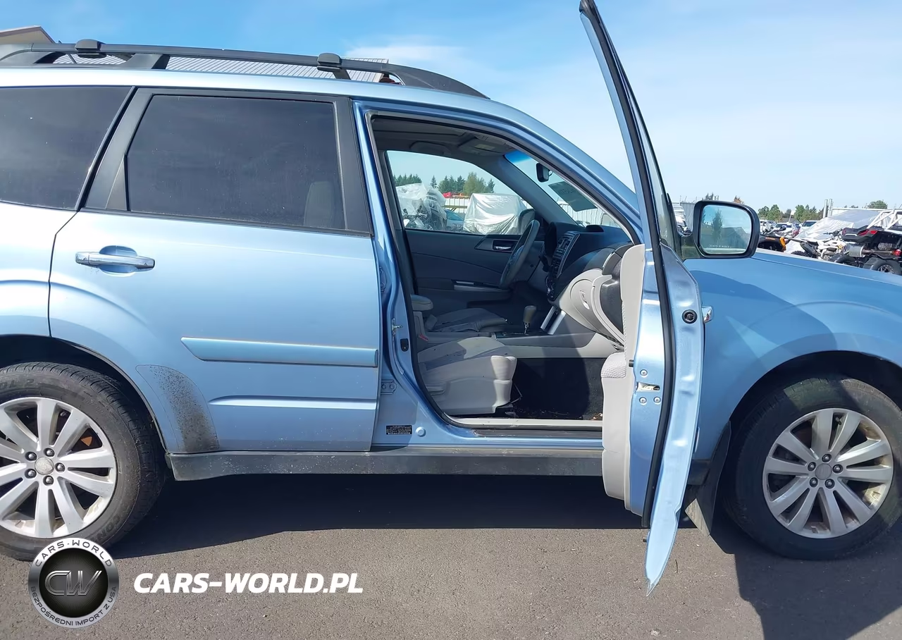 2011 Subaru Forester 2.5X Premium VIN:JF2SHADC6BH773055 - 5
