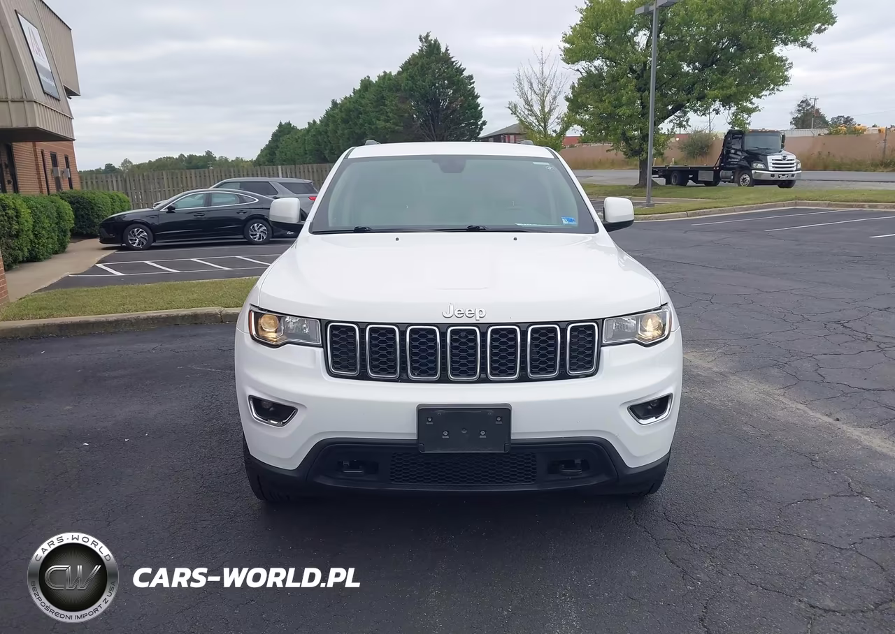 2019 Jeep Grand Cherokee Laredo E 4X4 VIN:1C4RJFAG6KC766108 - 11