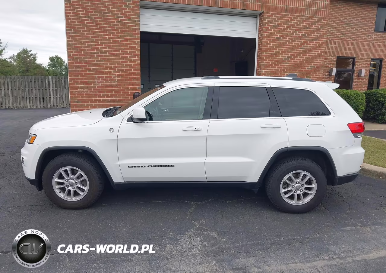 2019 Jeep Grand Cherokee Laredo E 4X4 VIN:1C4RJFAG6KC766108 - 13