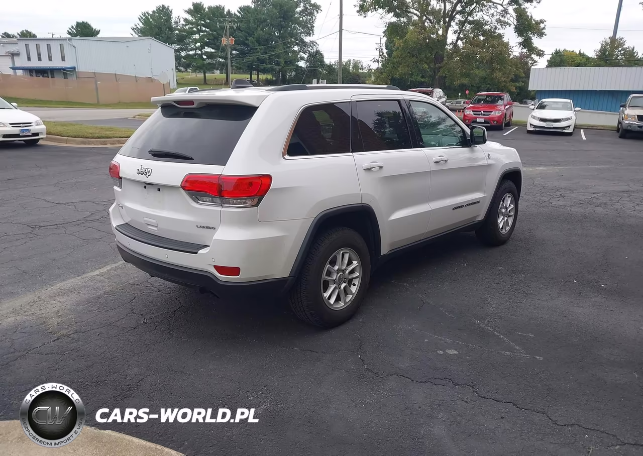 2019 Jeep Grand Cherokee Laredo E 4X4 VIN:1C4RJFAG6KC766108 - 4