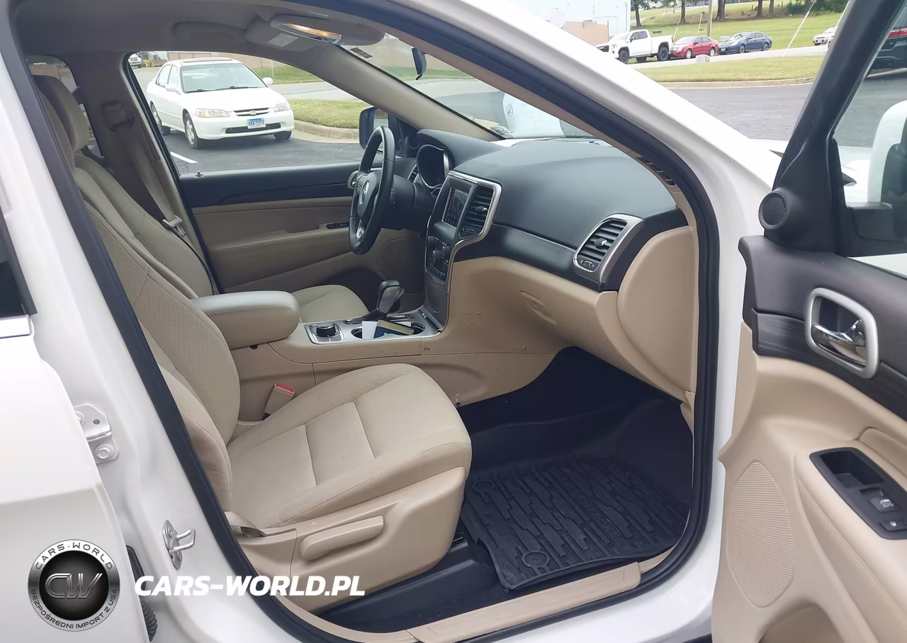2019 Jeep Grand Cherokee Laredo E 4X4 VIN:1C4RJFAG6KC766108 - 5