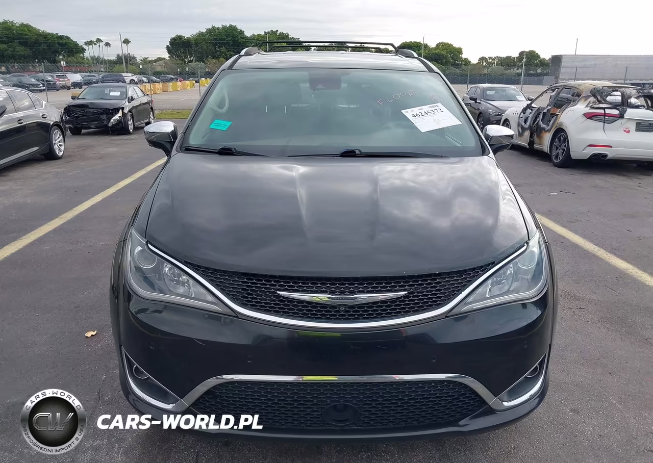 2017 Chrysler Pacifica Limited VIN:2C4RC1GG7HR616447 - 12