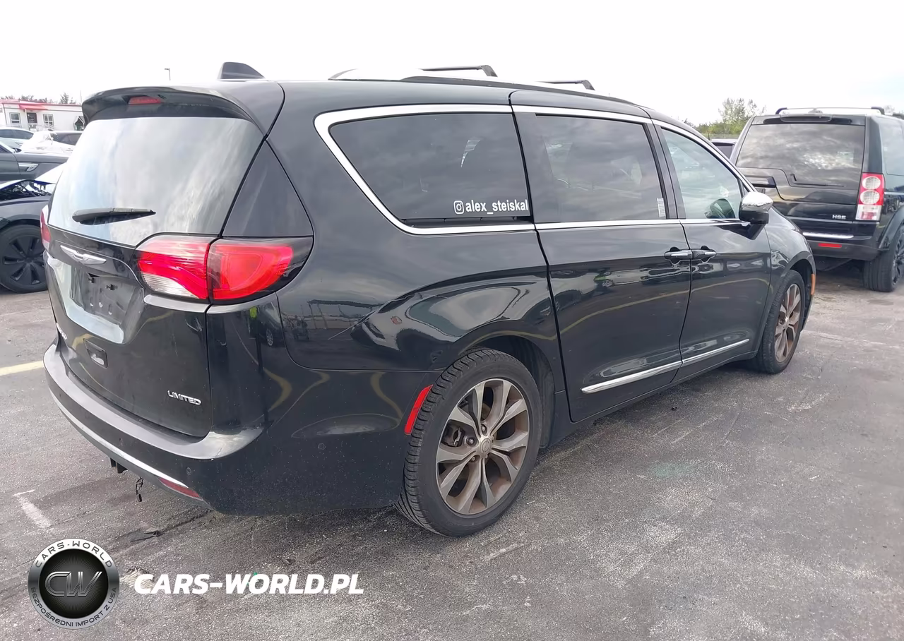 2017 Chrysler Pacifica Limited VIN:2C4RC1GG7HR616447 - 4
