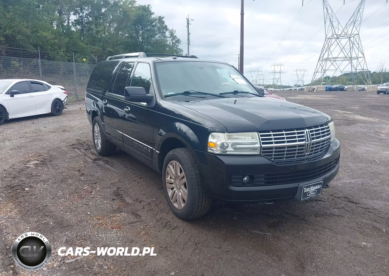 2011 Lincoln Navigator L