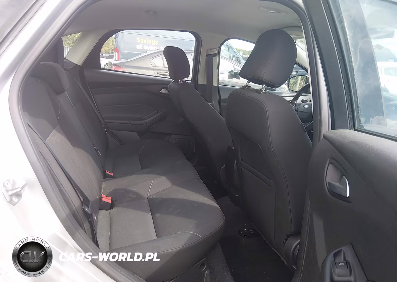 2017 Ford Focus Se VIN:1FADP3F2XHL217658 - 8