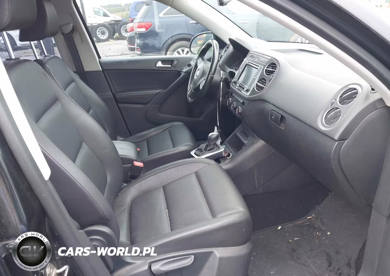 2017 Volkswagen Tiguan 2.0T-2.0T S VIN:WVGAV7AX0HK020710 - 5