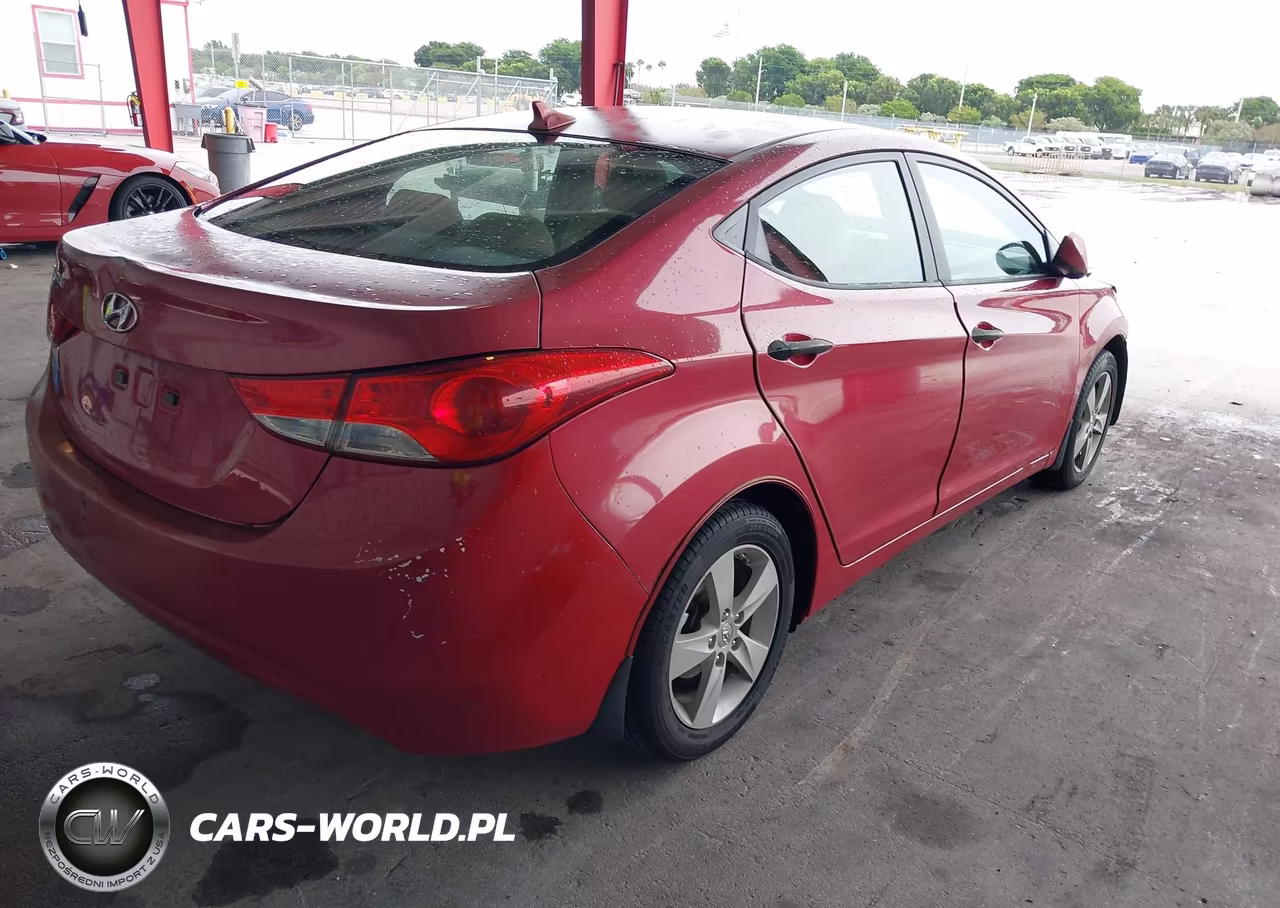 2013 Hyundai Elantra Gls VIN:KMHDH4AE4DU966664 - 4